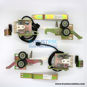 162C098G03 162C098G02 162C098G01 Elevator door lock for Hyundai  