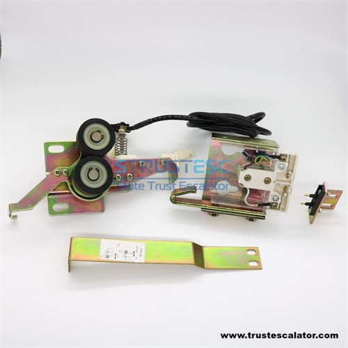 162C098G03 162C098G02 162C098G01 Elevator door lock for Hyundai  