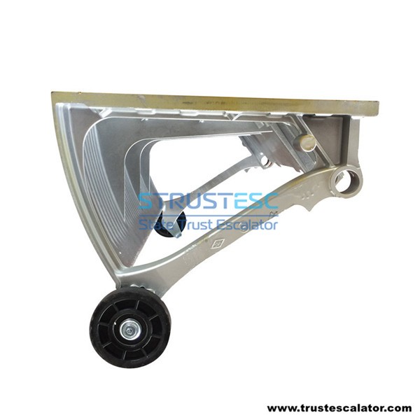 DEE4057595 STEP 2000 B=798MM TYPE80 SILVER ROH Use for Kone E3X Escalator