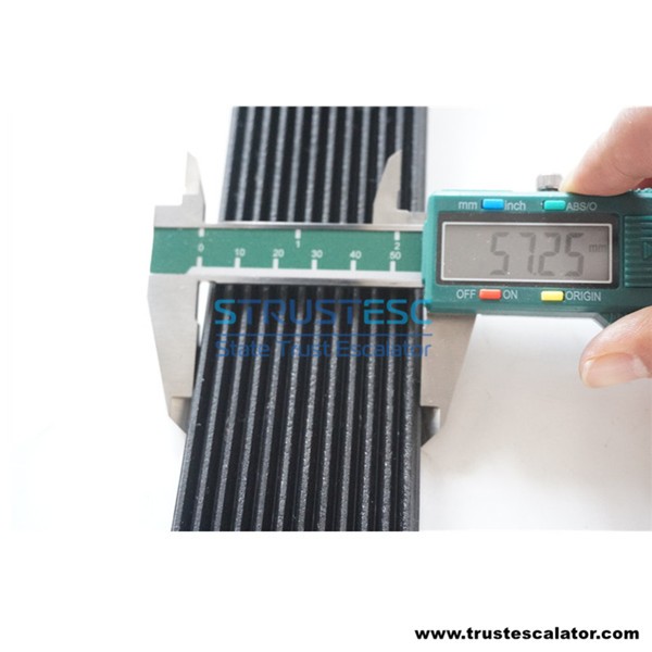 GOB260AF2 12PL1500 L=1500 Escalator Belt Use for Otis 506SL 