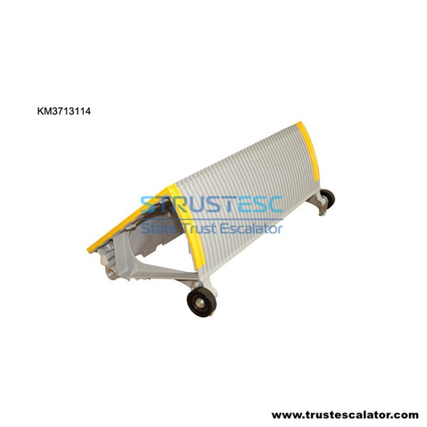 KM3713114 STEP TYPE800 SILVER/YELLOW Use for Kone Escalator