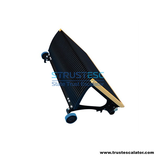 KM5232660G01 STEP, SS B=996MM TYPE100 BLACK INDOOR Use for Kone TravelMaster R1.1 Escalator
