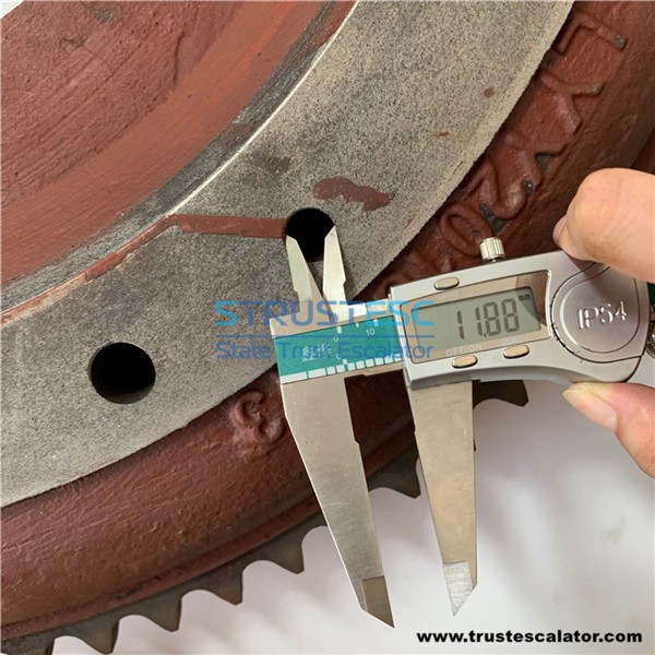 SMK884327 Escalator Drive Gear